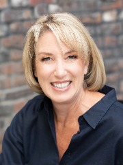 Agent Profile Image for Carrie Davis : 01983911