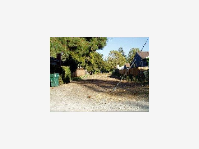 0 16th Avenue, MENLO PARK, California 94025, ,Lots And Land,For Sale,16th Avenue,40966788