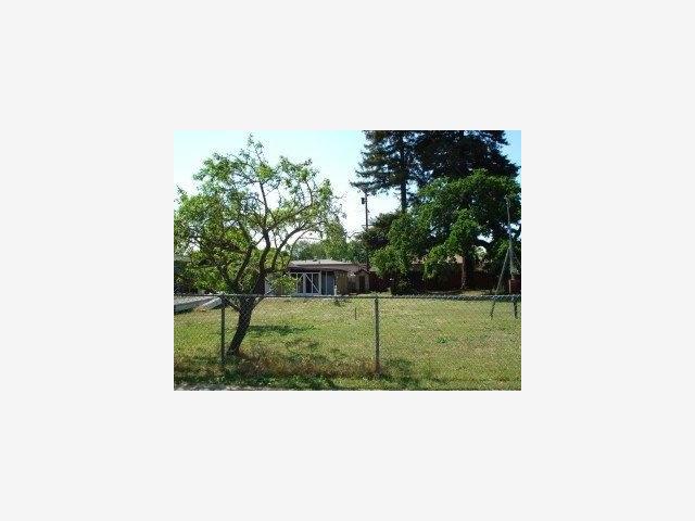 3290 PAGE Street, REDWOOD CITY, California 94063, ,Lots And Land,For Sale,PAGE Street,40966686