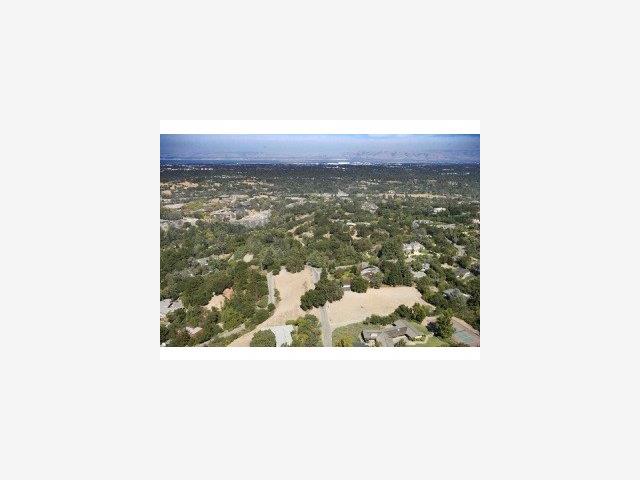 LA LOMA Drive, LOS ALTOS HILLS, California 94022, ,Lots And Land,For Sale,LA LOMA Drive,40966827