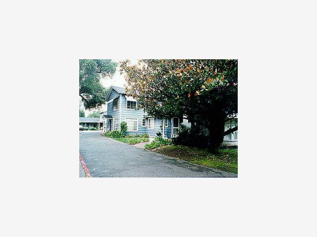 107 LOS GATOS Boulevard, LOS GATOS, California 95030, ,Comm Ri Multi-units 5+,For Sale,LOS GATOS Boulevard,ML89853430