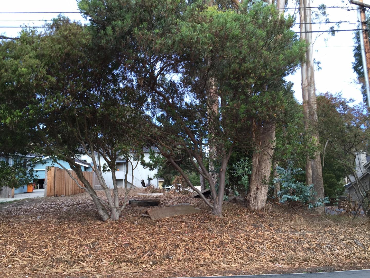 0 Howells Street, MONTARA, California 94037, ,Lots And Land,For Sale,Howells Street,40966411
