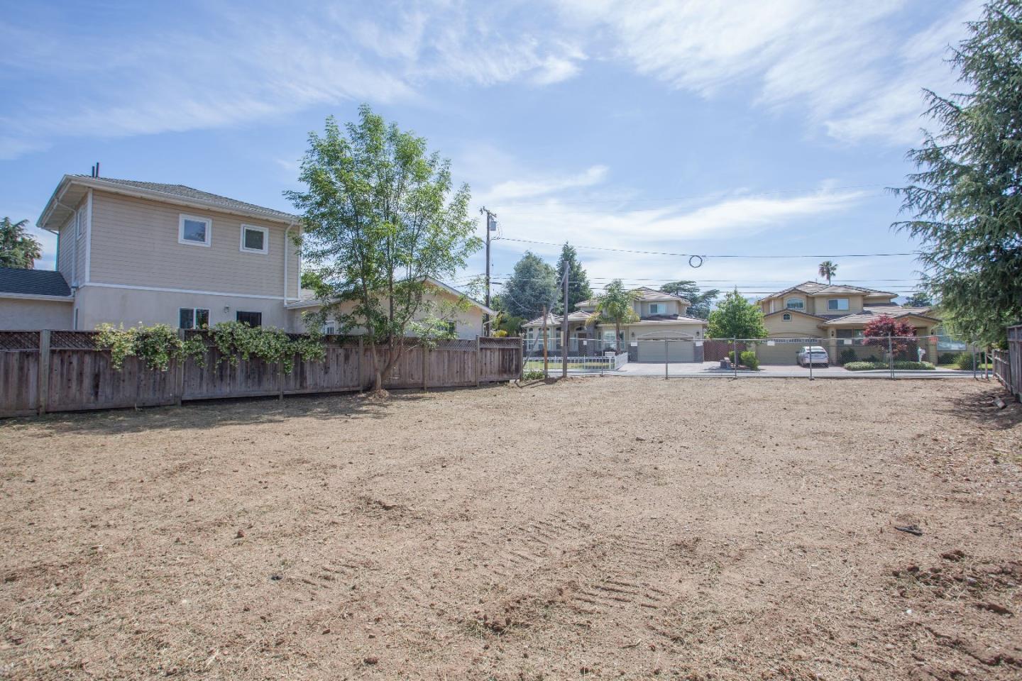 10200 Empire Avenue, CUPERTINO, California 95014, ,Lots And Land,For Sale,Empire Avenue,40966342