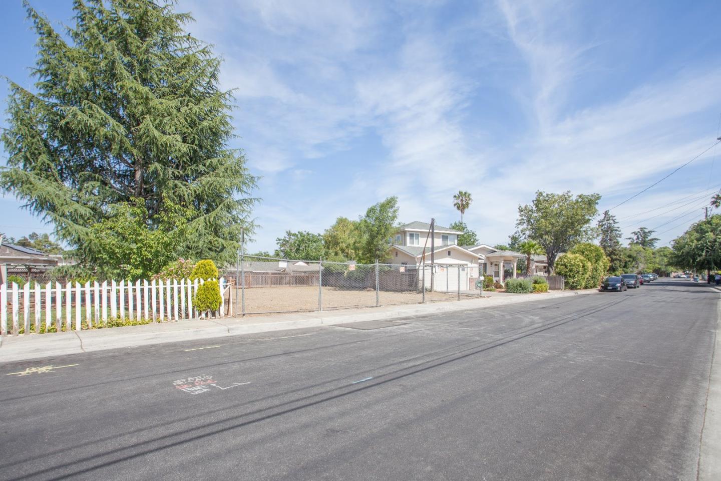 10200 Empire Avenue, CUPERTINO, California 95014, ,Lots And Land,For Sale,Empire Avenue,40966342