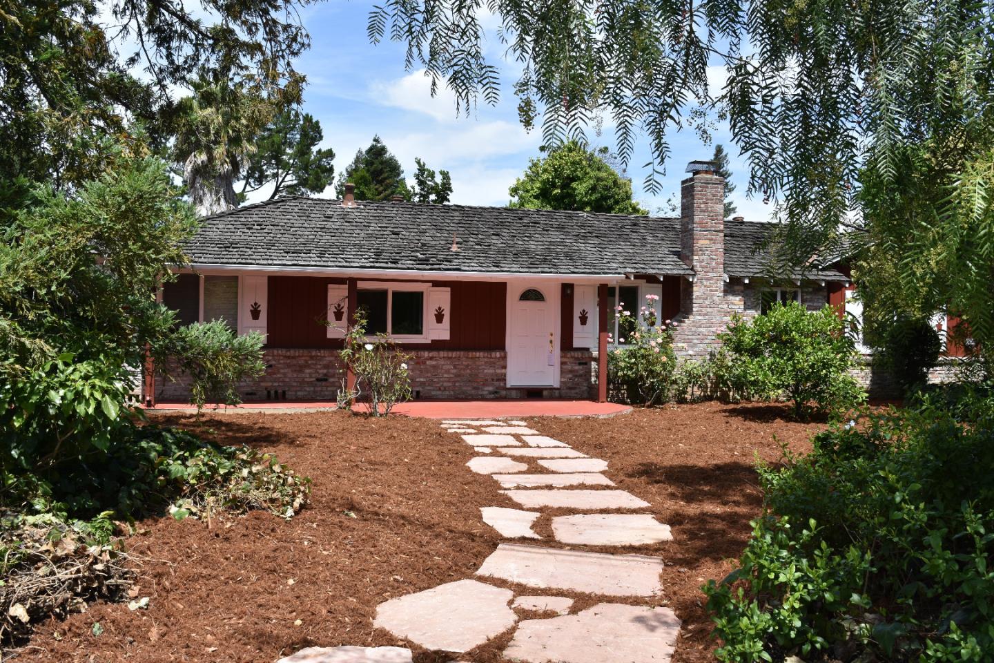 Los Altos, CA 94024 1,950,000 MLS81589330 mrflands.realestate