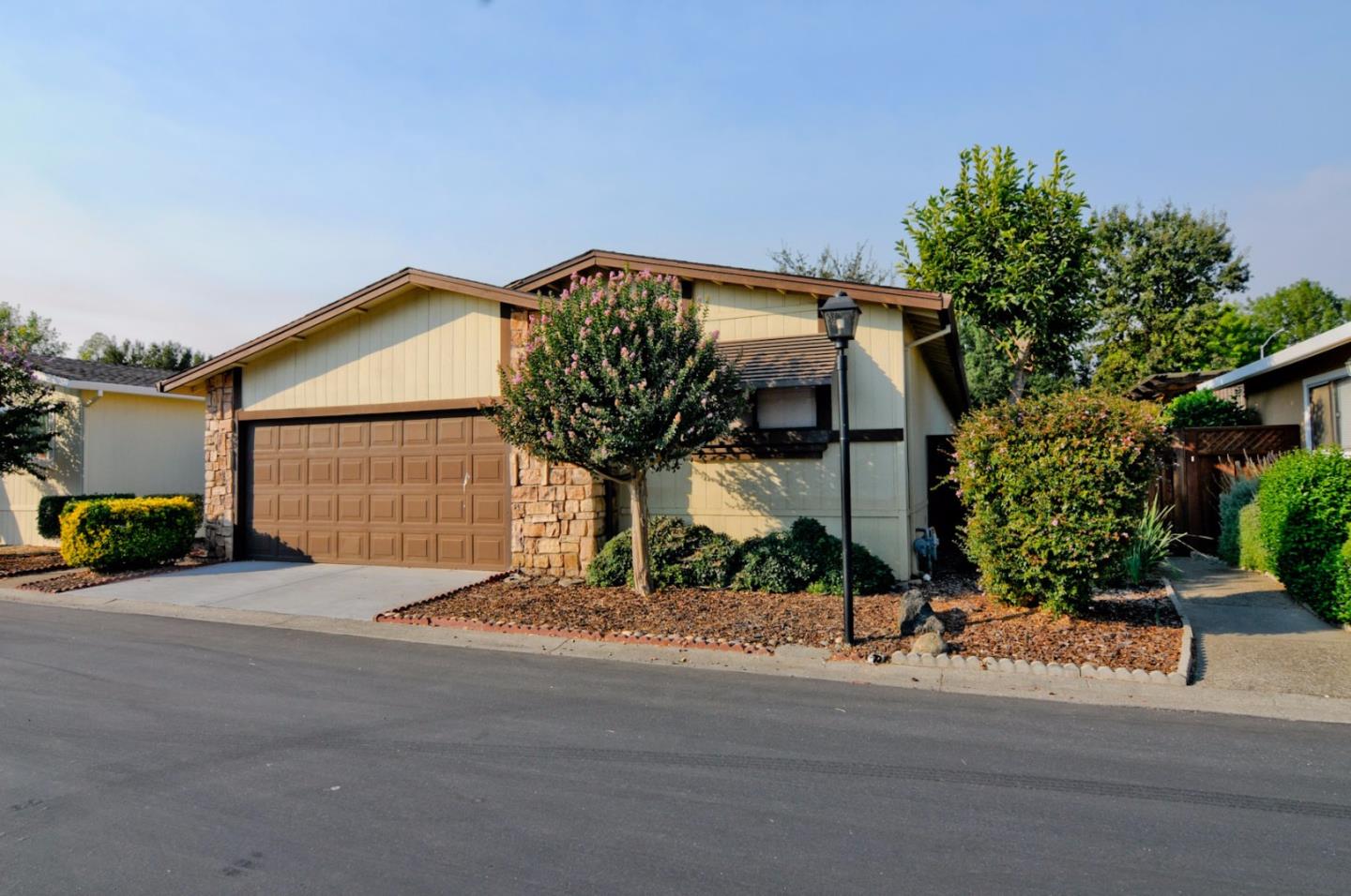 209 Leisure Drive, Hill, CA 95037 315,000 www.realestateficks