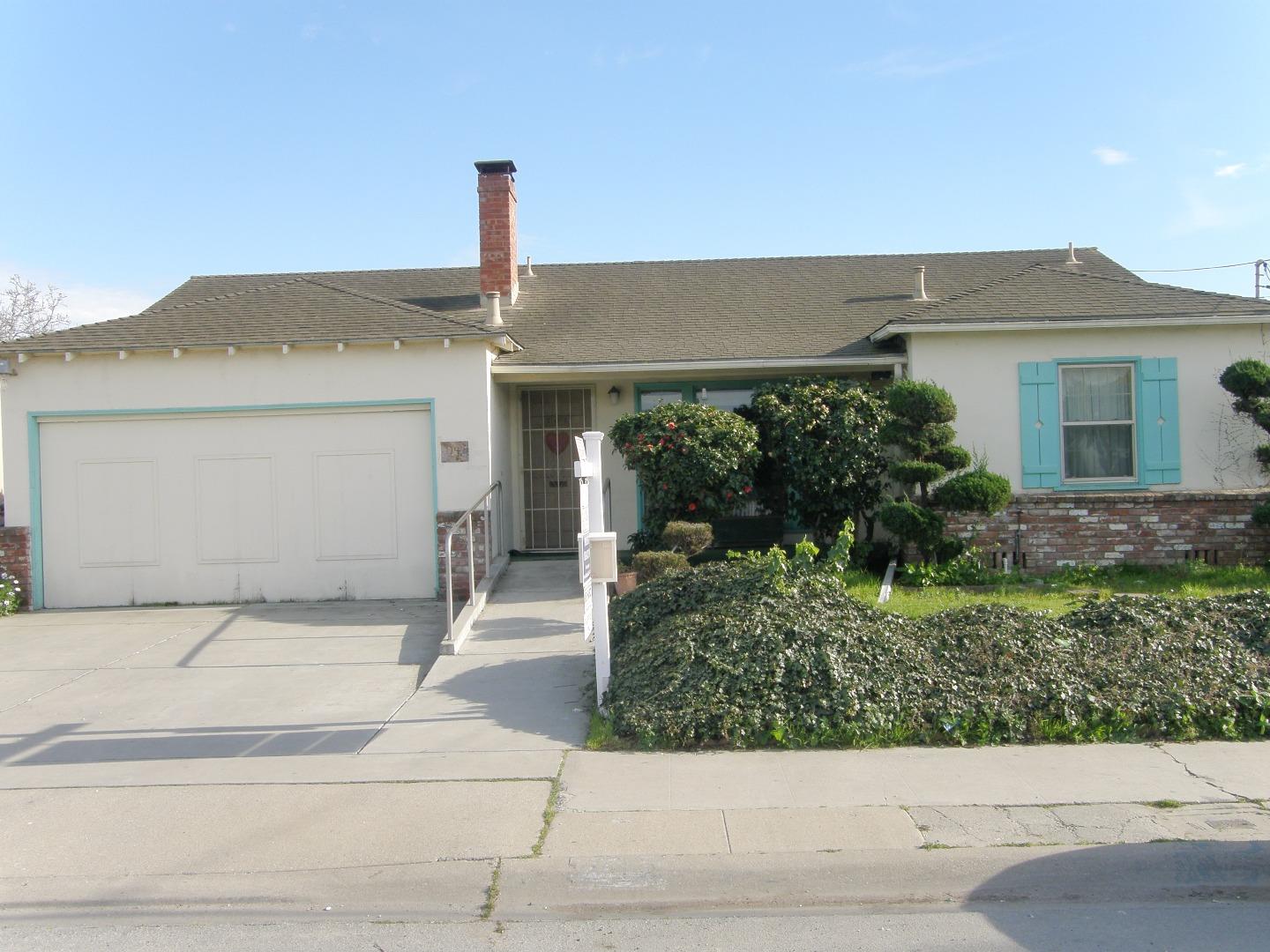 242 Towt St, Salinas, CA 93905 3 Beds 2 Baths (Sold) ML81638619 MLSL