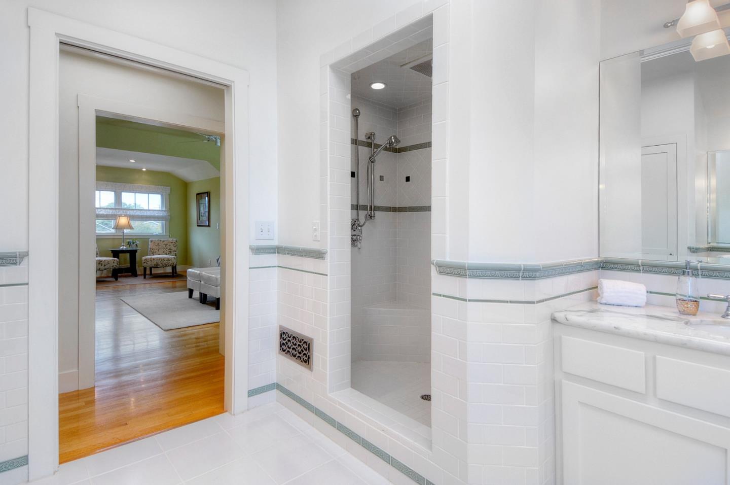 224 Ruby San Carlos Ca 94070 1 998 000 Www Johnreidshroyer Com