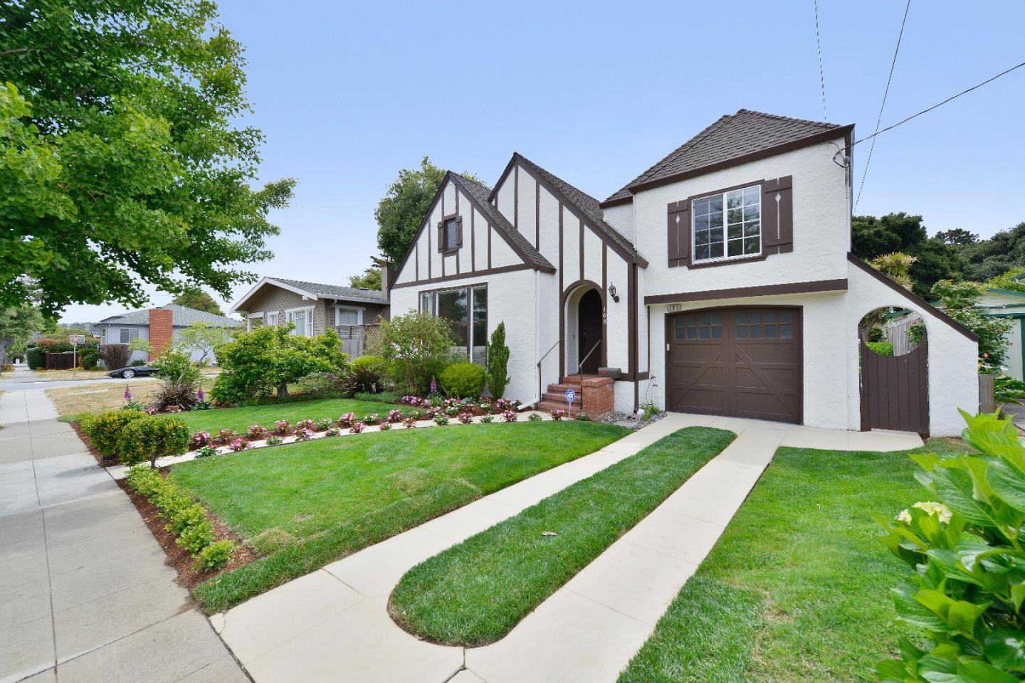 105 Bayswater Ave, Burlingame, CA 94010 3 Beds 1/1 Baths (Sold