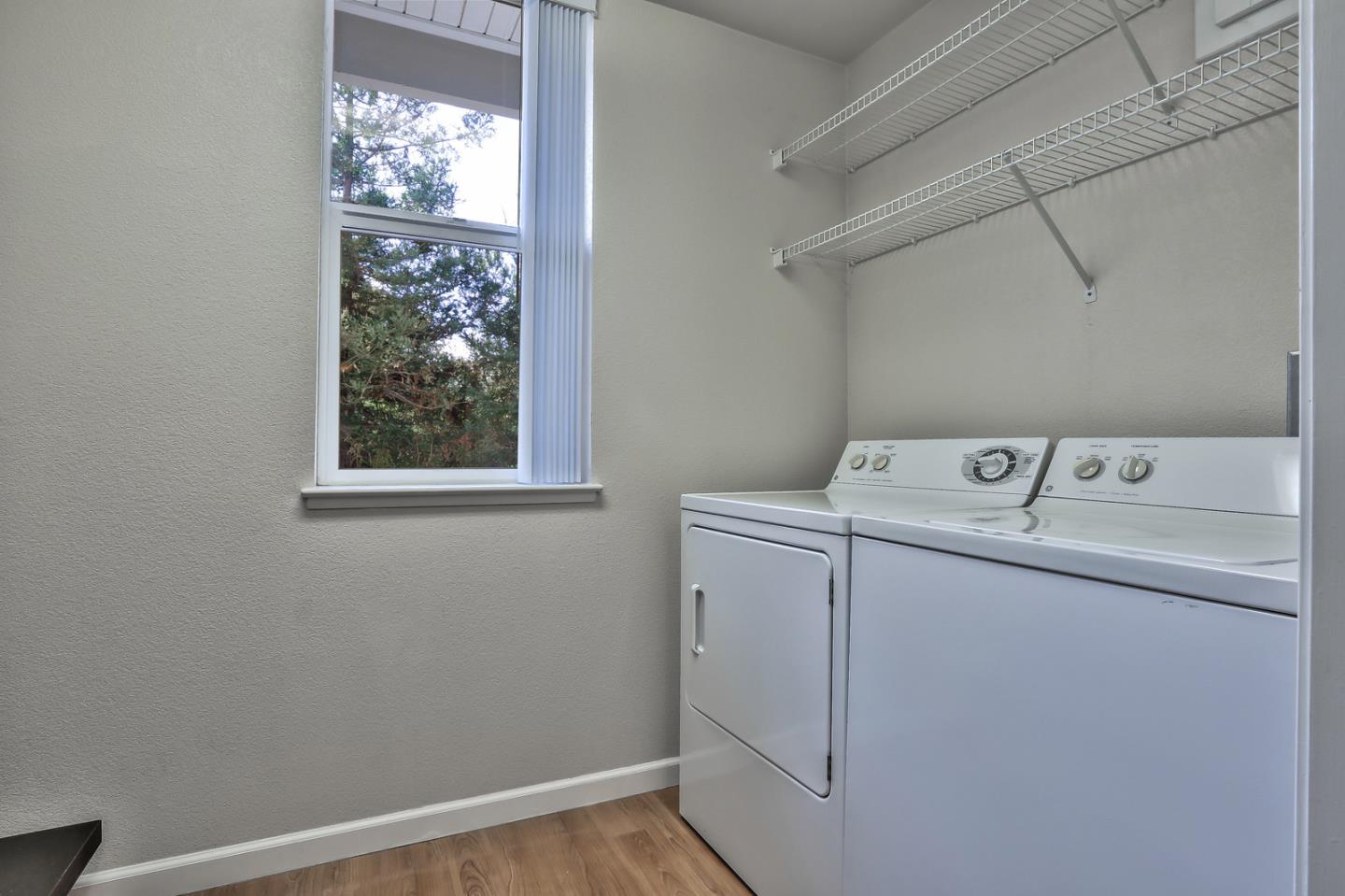 1982 W Bayshore Road 216 East Palo Alto Ca 94303 3 600 Www