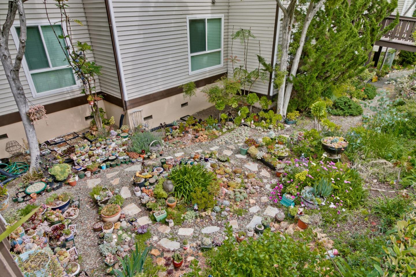 19100 Crest Avenue 82 Castro Valley CA 94546 469000 Www168