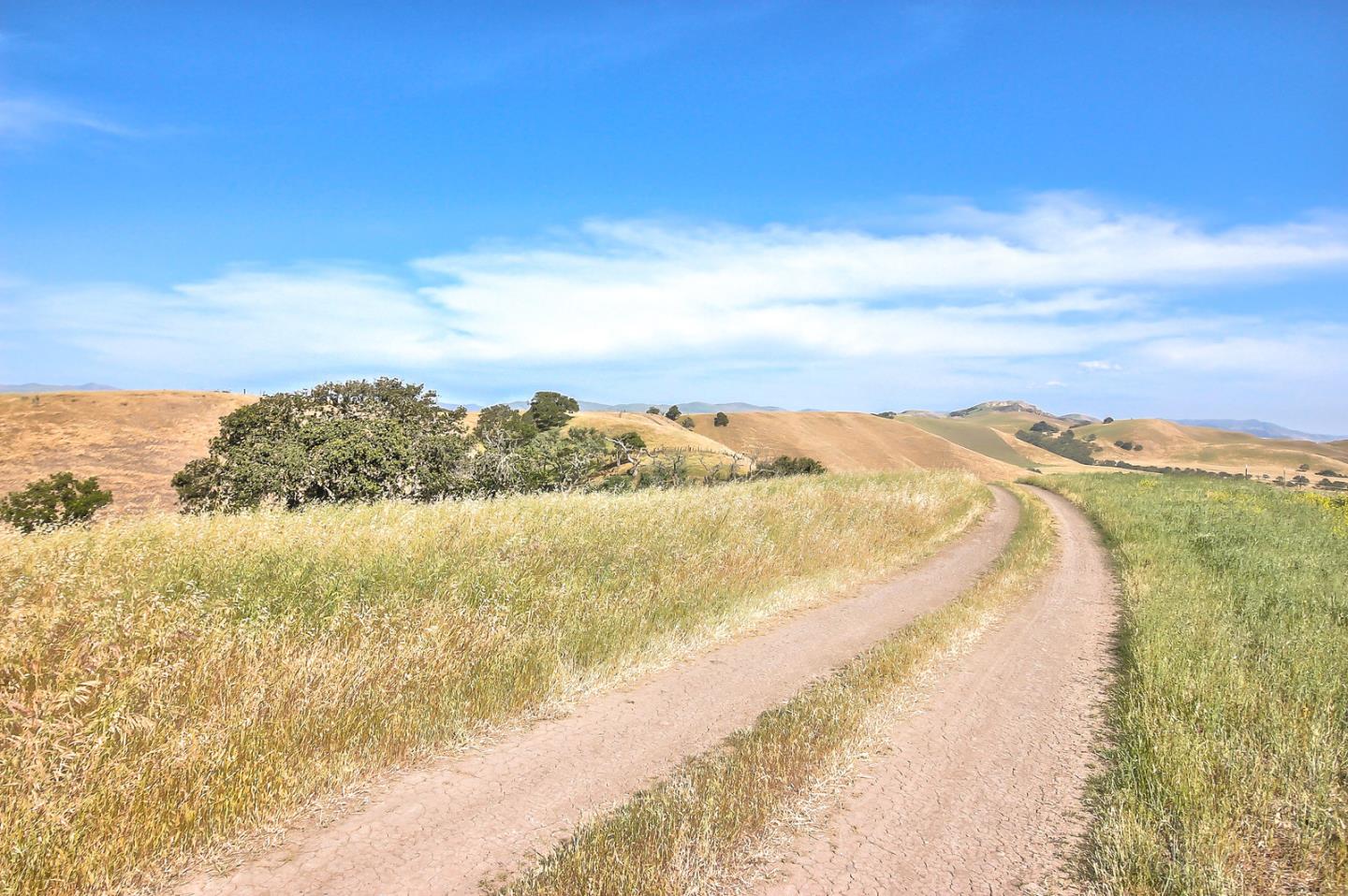 0 Southside Road, HOLLISTER, California 95023, ,Lots And Land,For Sale,Southside Road,40967348
