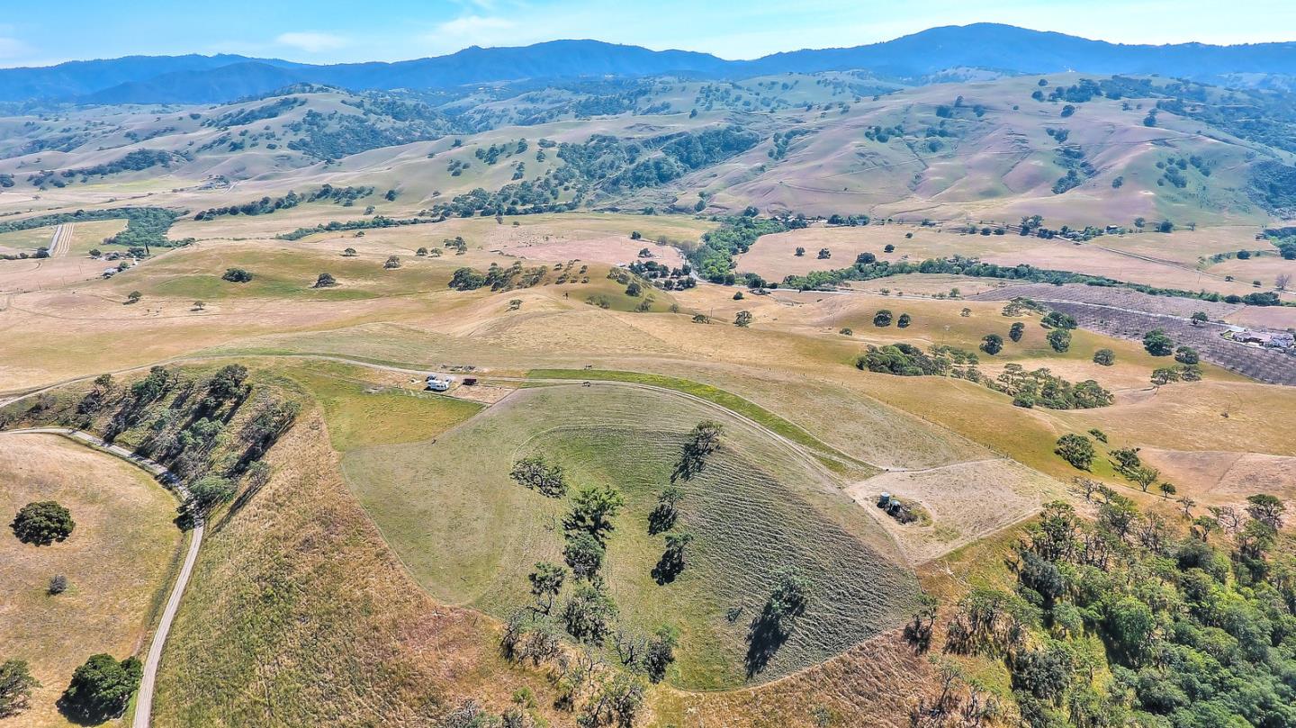 0 Southside Road, HOLLISTER, California 95023, ,Lots And Land,For Sale,Southside Road,40967348