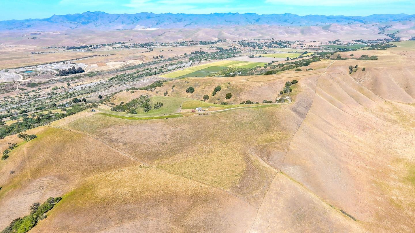0 Southside Road, HOLLISTER, California 95023, ,Lots And Land,For Sale,Southside Road,40967348