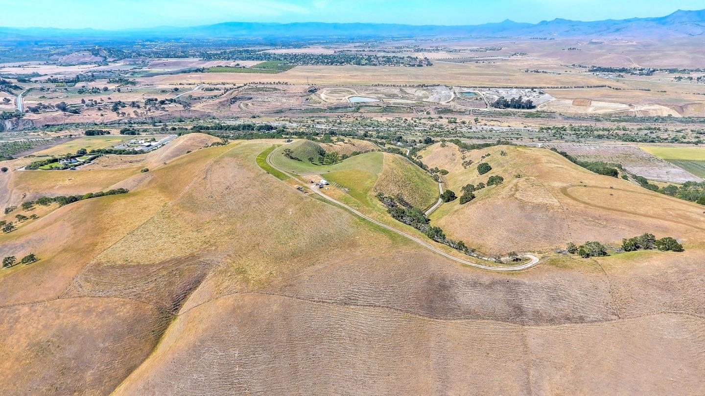 0 Southside Road, HOLLISTER, California 95023, ,Lots And Land,For Sale,Southside Road,40967348