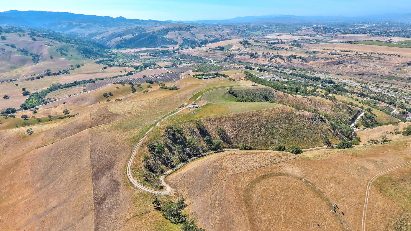 0 Southside Road, HOLLISTER, California 95023, ,Lots And Land,For Sale,Southside Road,40967348