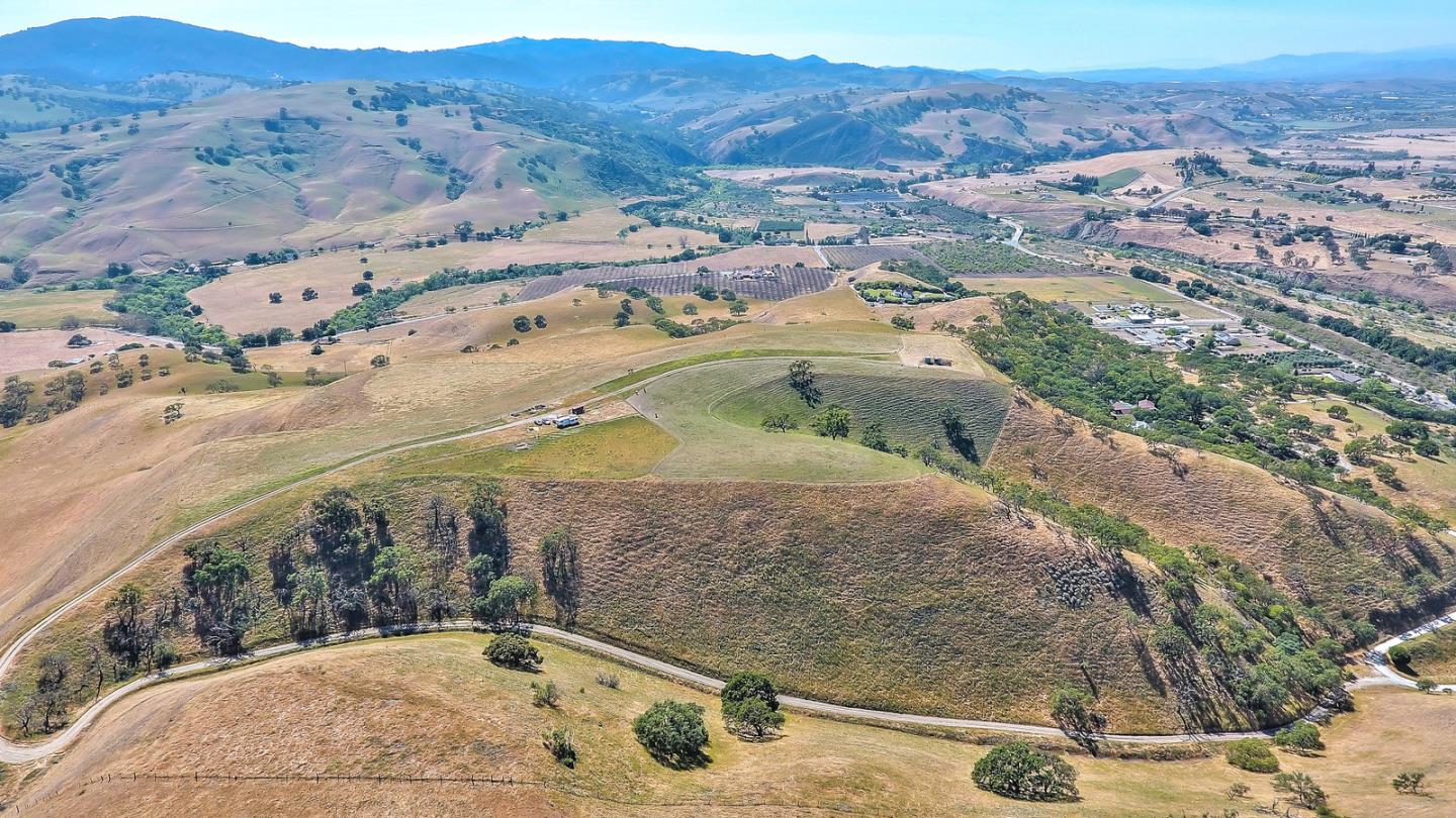 0 Southside Road, HOLLISTER, California 95023, ,Lots And Land,For Sale,Southside Road,40967348