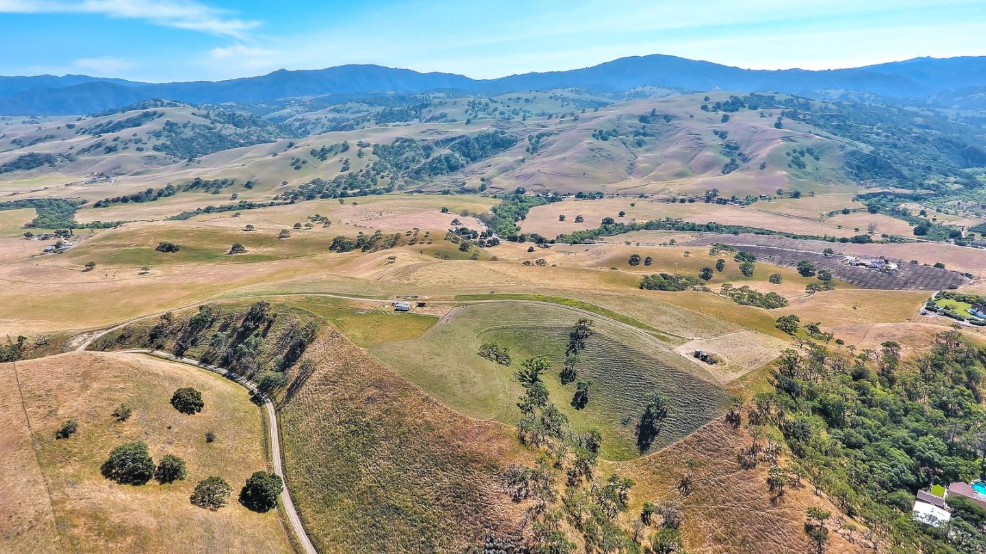 0 Southside Road, HOLLISTER, California 95023, ,Lots And Land,For Sale,Southside Road,40967348