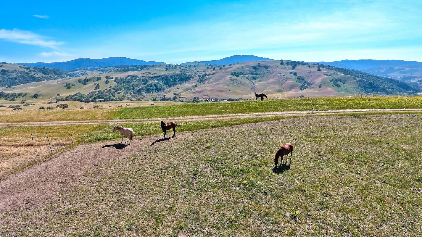 0 Southside Road, HOLLISTER, California 95023, ,Lots And Land,For Sale,Southside Road,40967348