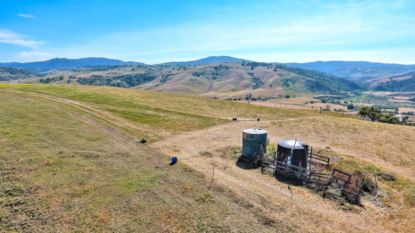 0 Southside Road, HOLLISTER, California 95023, ,Lots And Land,For Sale,Southside Road,40967348