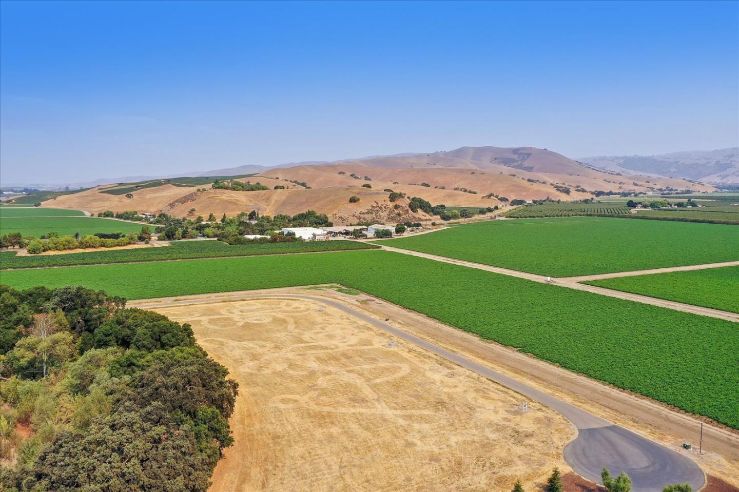 307 Pacheco Creek Lane, HOLLISTER, California 95023, ,Lots And Land,For Sale,Pacheco Creek Lane,40965657