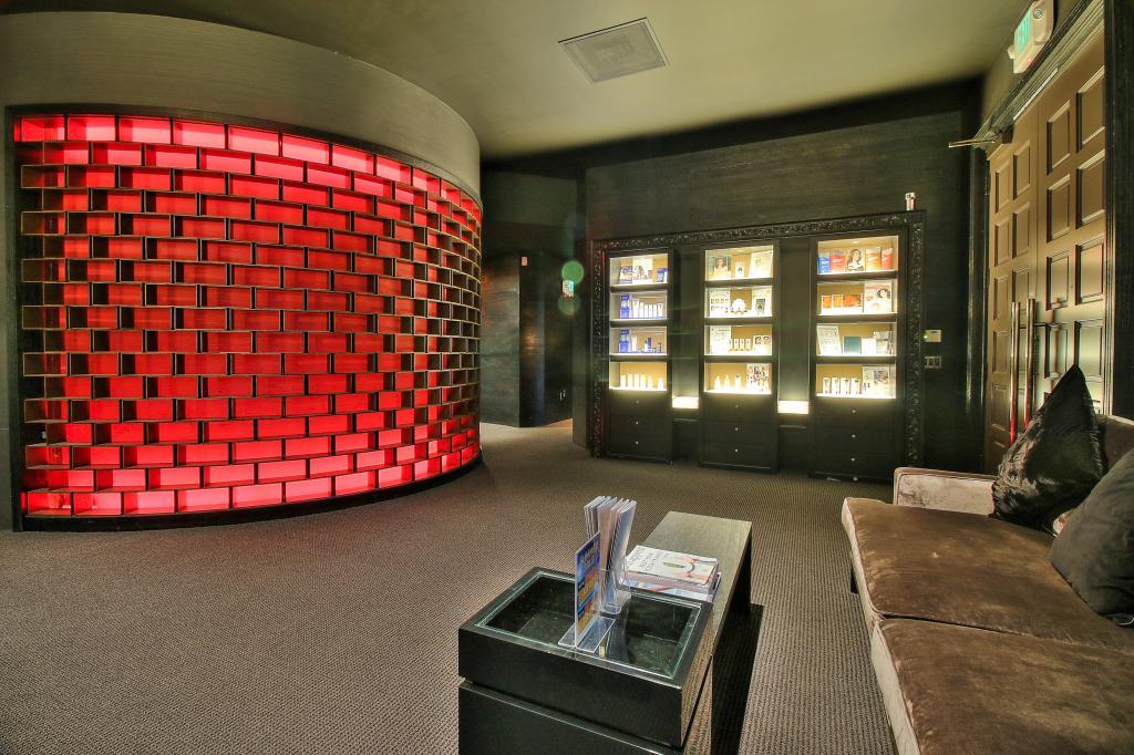 351 Saratoga Avenue, SANTA CLARA, California 95050, ,Comm Industrial For Sale,For Sale,Saratoga Avenue,40964468