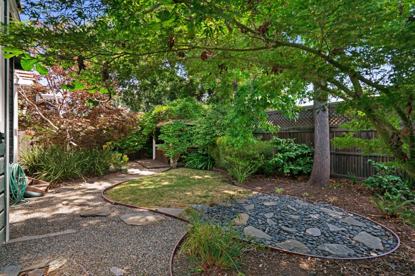 165 Park Avenue San Carlos Ca 94070 10 000 Www Cherrowland Com
