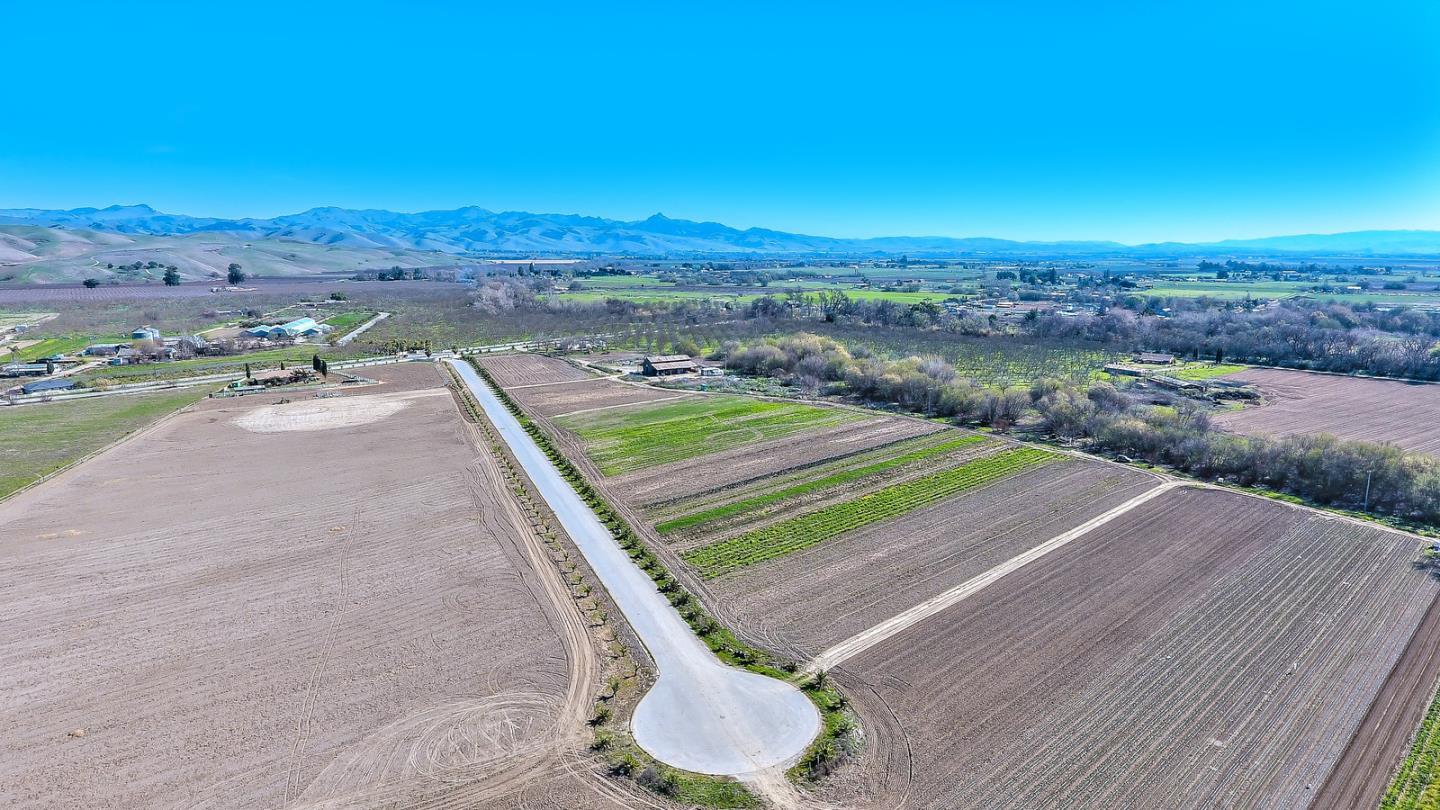 7968 Lovers Lane, HOLLISTER, California 95023, ,Lots And Land,For Sale,Lovers Lane,40967356