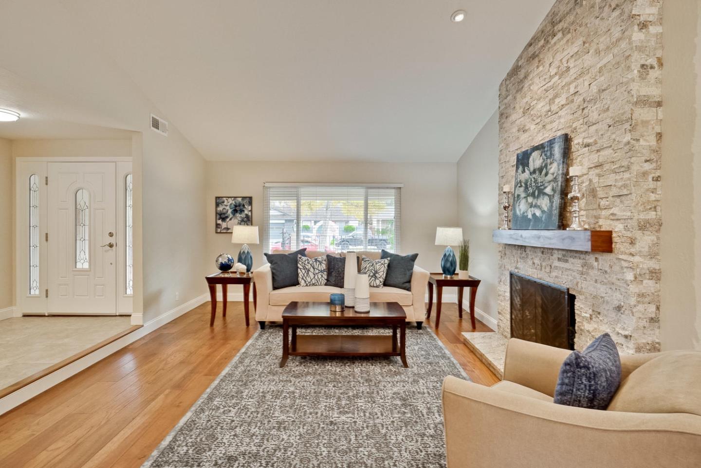 3183 Cheshire Drive San Jose Ca 95118 1 150 000 Www