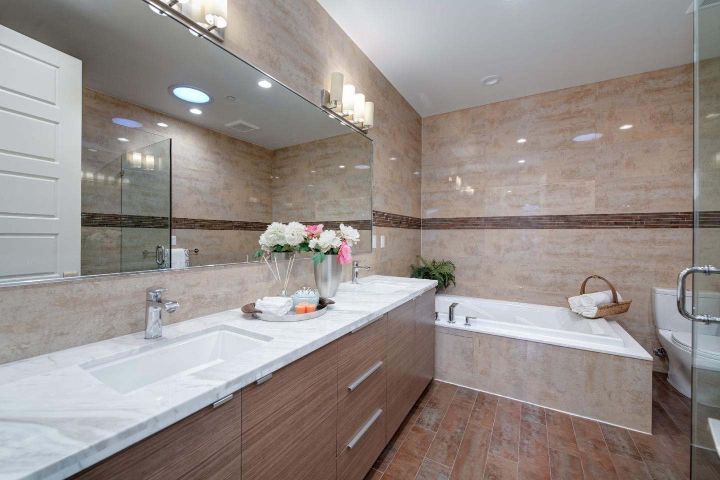 20088 Marigny Place Saratoga Ca 95070 1 998 000 Www Yonkim Com