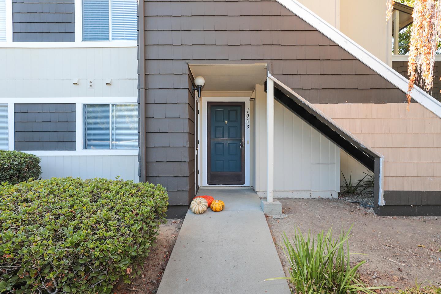 Detail Gallery Image 1 of 1 For 1063 Tekman Dr, San Jose,  CA 95122 - 2 Beds | 2 Baths
