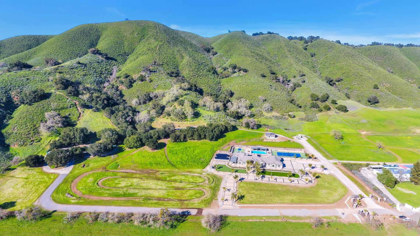 2995 Day RD, Gilroy, CA 95020 Sotheby's International Realty, Inc.