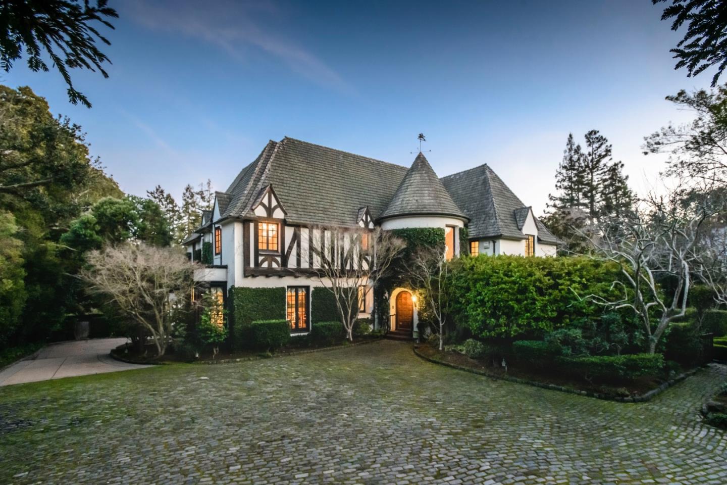 640 Brewer Dr, Hillsborough, CA 94010 6 Beds 6/1 Baths (Sold) ML81739826 MLSL