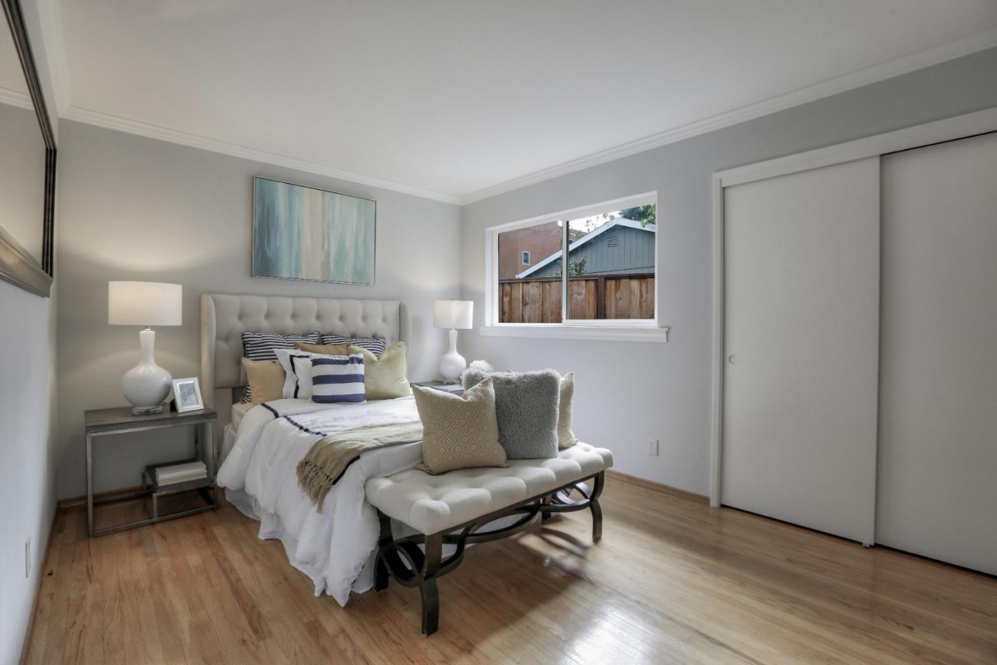 1008 Sevier Avenue Menlo Park Ca 94025 1 498 000 Www