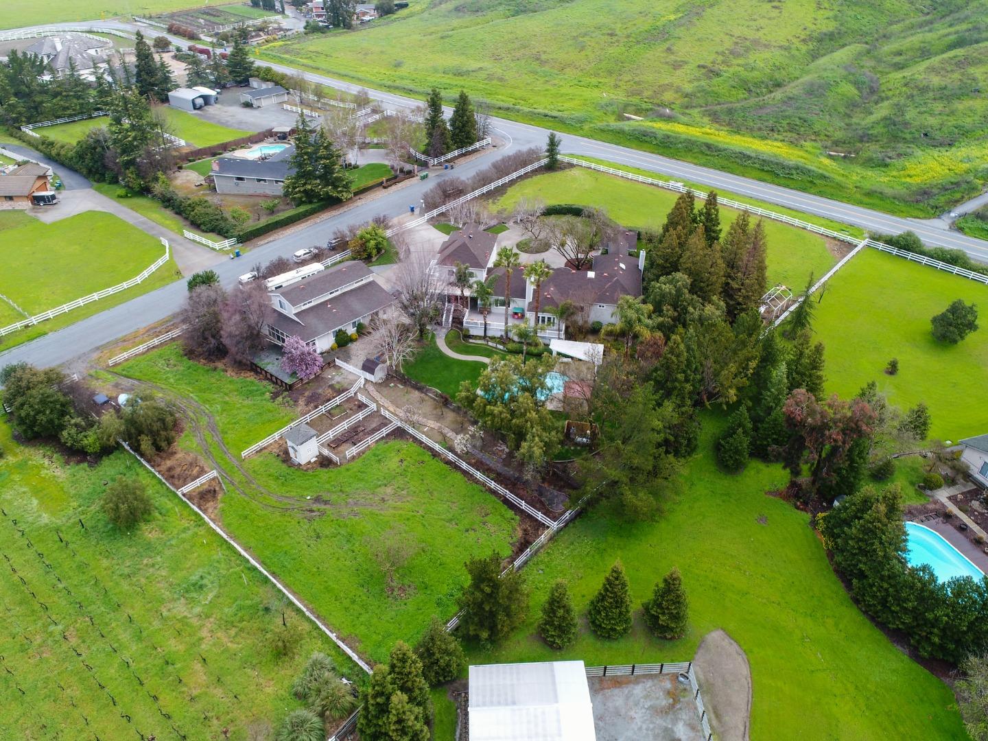 2100 Vincent Dr, San Martin, CA, 95046 5 Beds 3/1 Baths (Active