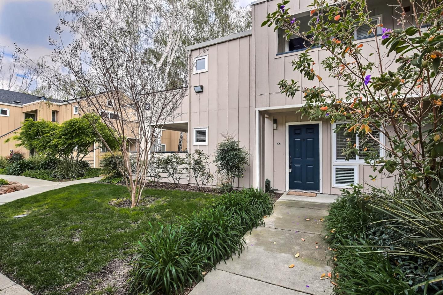 Detail Gallery Image 1 of 1 For 63 Monte Verano Ct, San Jose,  CA 95116 - 1 Beds | 1 Baths