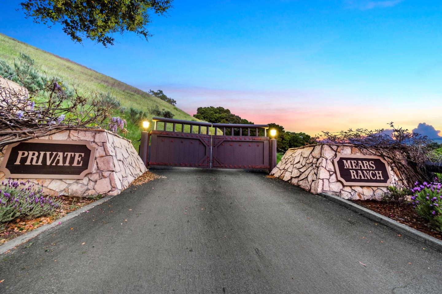 295 Corral De Tierra Rd F, Salinas, CA 93908 3 Beds 3/1 Baths