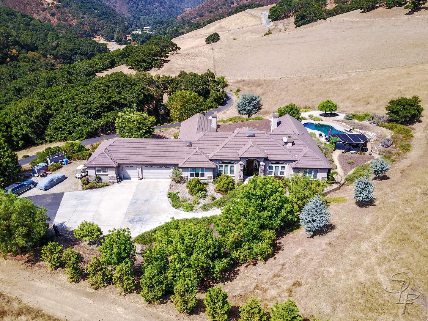 4596 San Juan Canyon Rd, San Juan Bautista, CA 95045 5 Beds 4/1