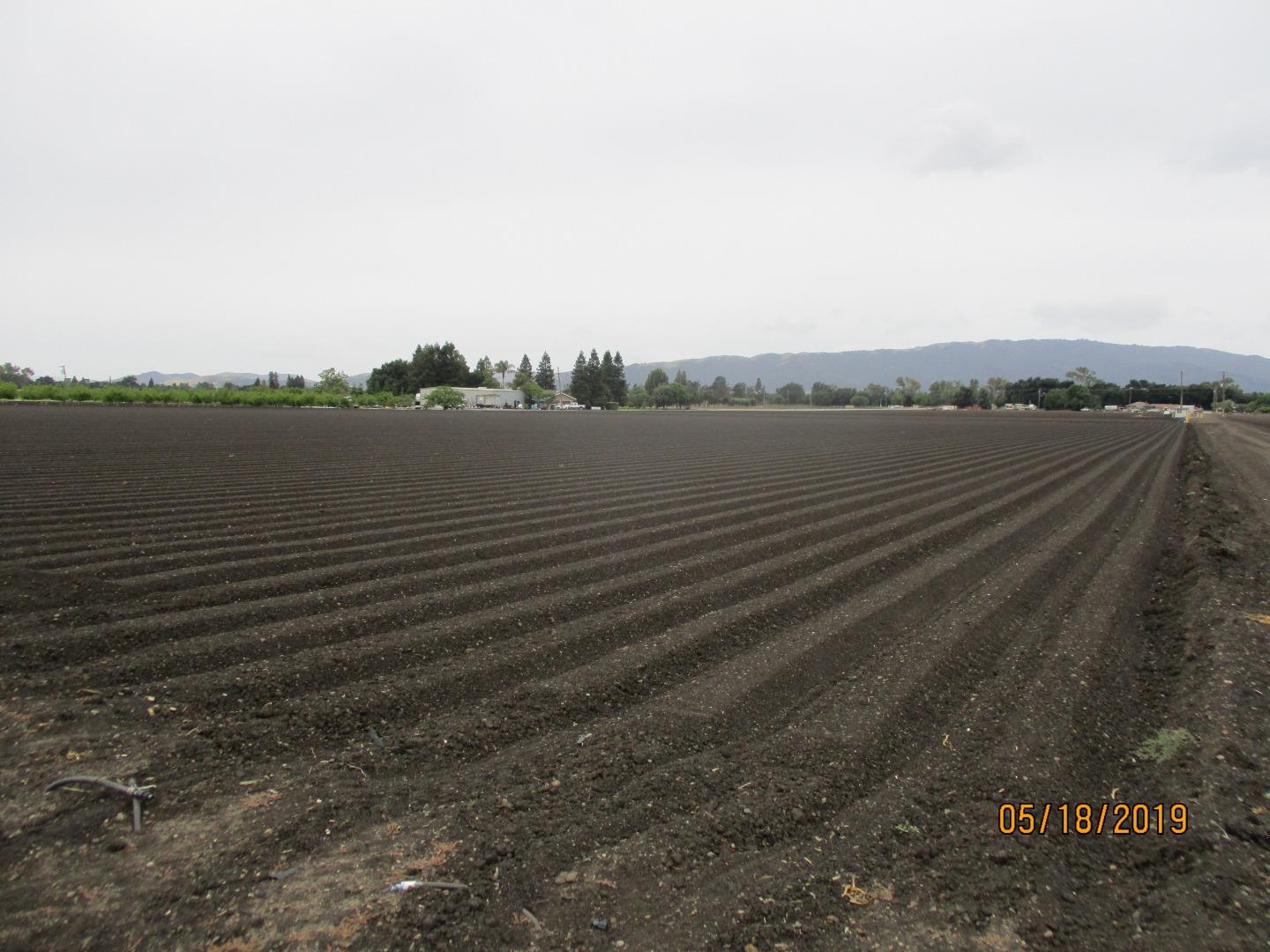 7230 Holsclaw Road, GILROY, California 95020, ,Comm Lots And Land,For Sale,Holsclaw Road,40962295