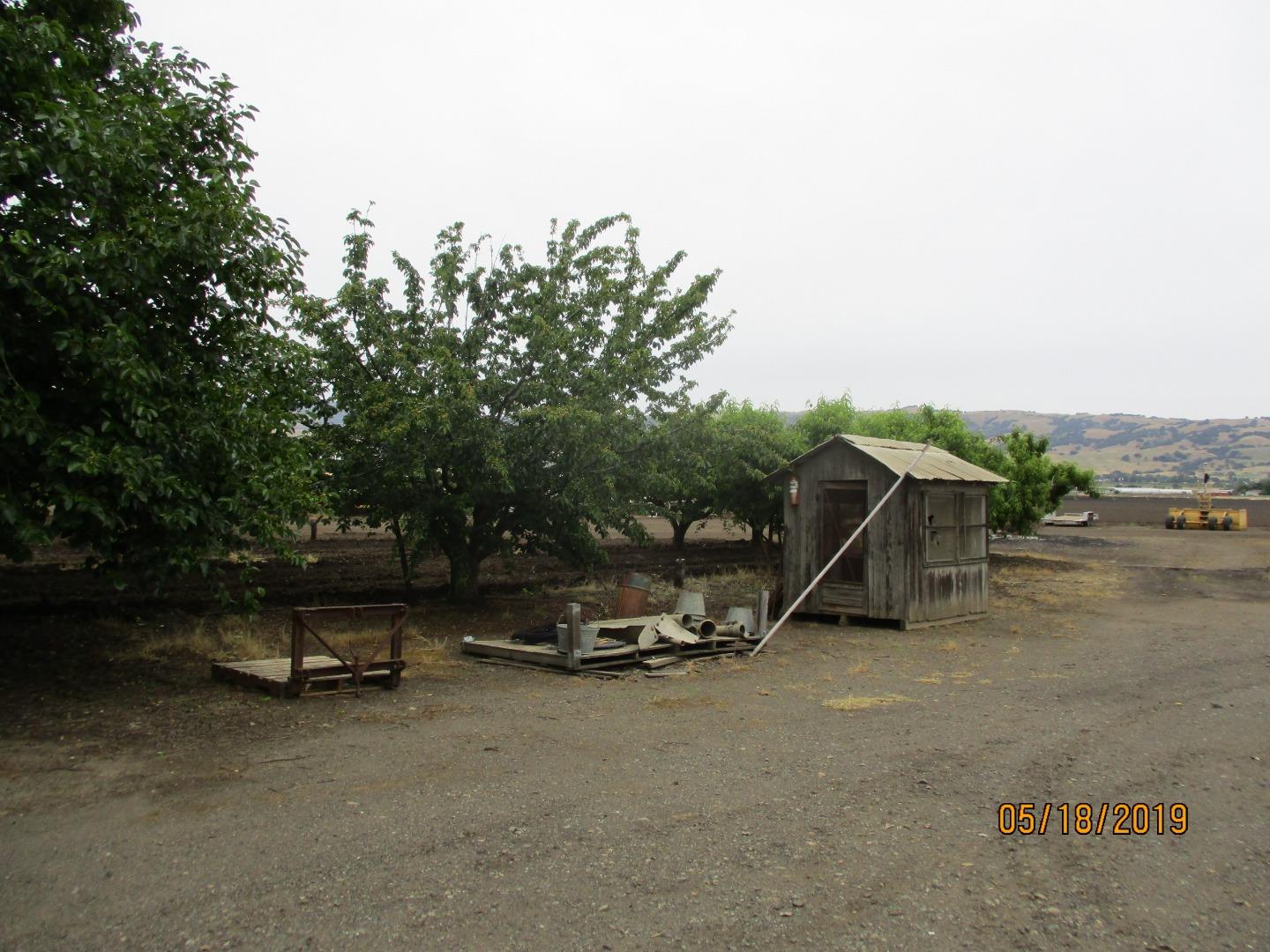 7230 Holsclaw Road, GILROY, California 95020, ,Comm Lots And Land,For Sale,Holsclaw Road,40962295