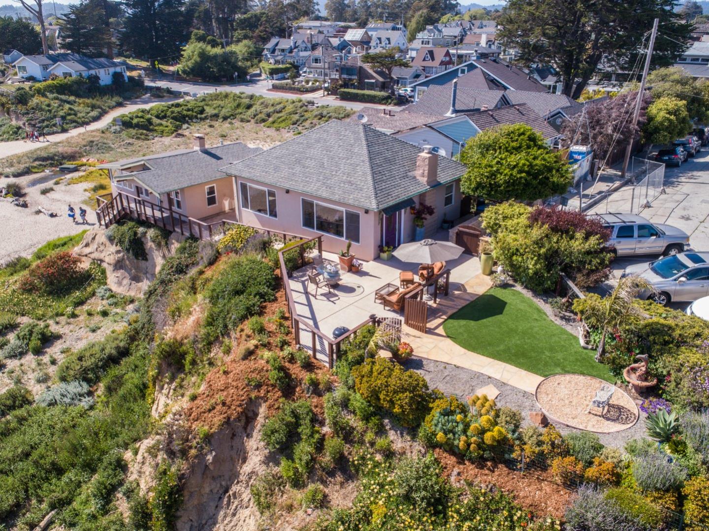 105 Seabright AVE, Santa Cruz, CA 95062 Sotheby's International