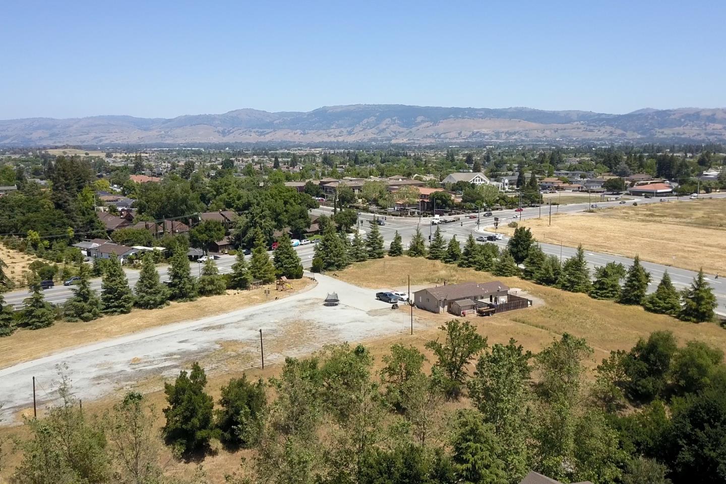 1520 Hecker Pass Highway, GILROY, California 95020, ,Lots And Land,For Sale,Hecker Pass Highway,40964366