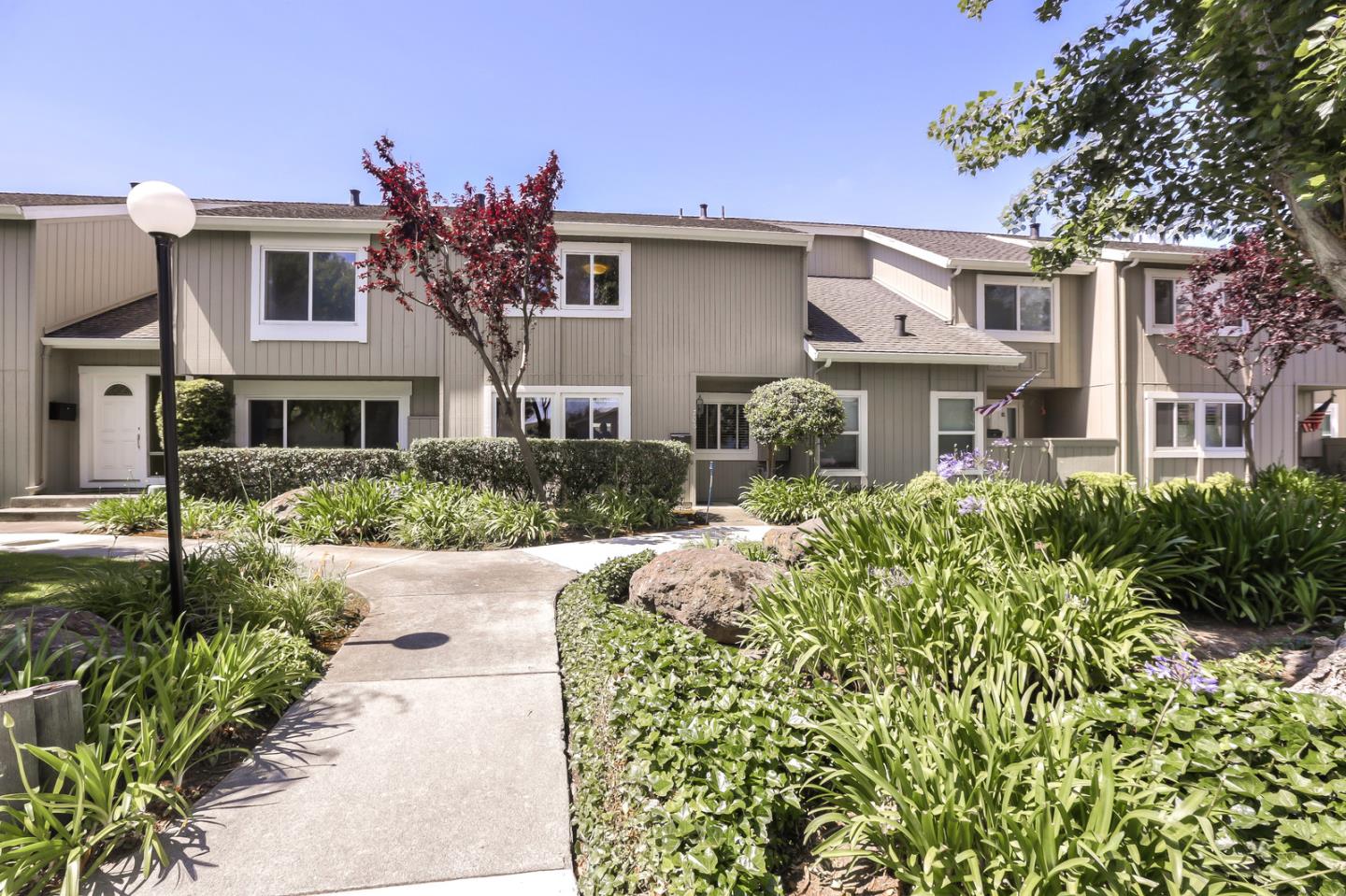 Detail Gallery Image 1 of 1 For 706 Nina Ln, Foster City,  CA 94404 - 4 Beds | 2/1 Baths