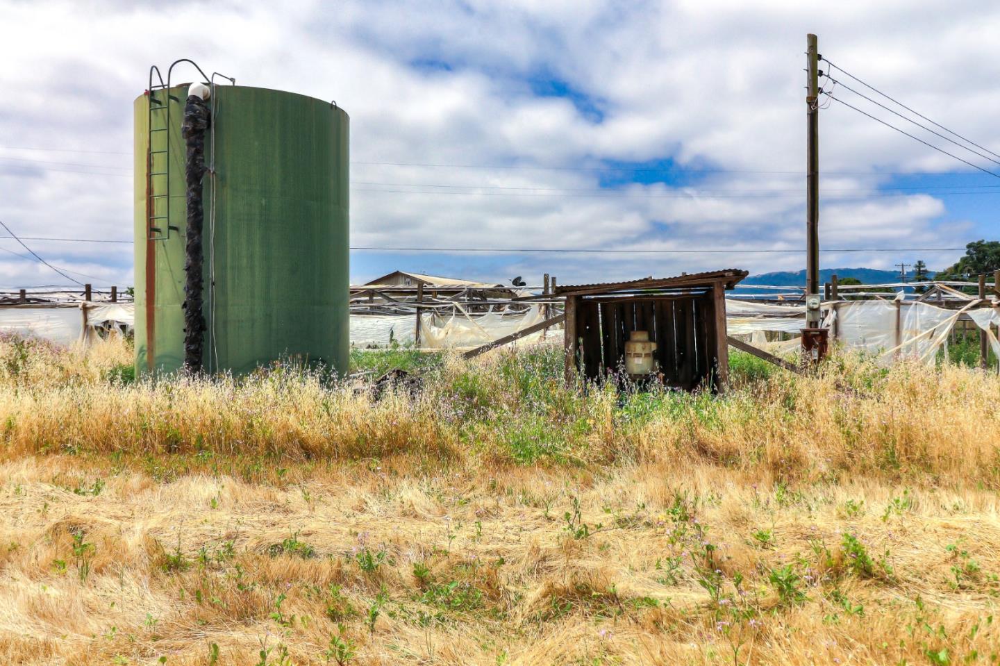 7416-7450 Crews Road, GILROY, California 95020, ,Lots And Land,For Sale,Crews Road,40967381