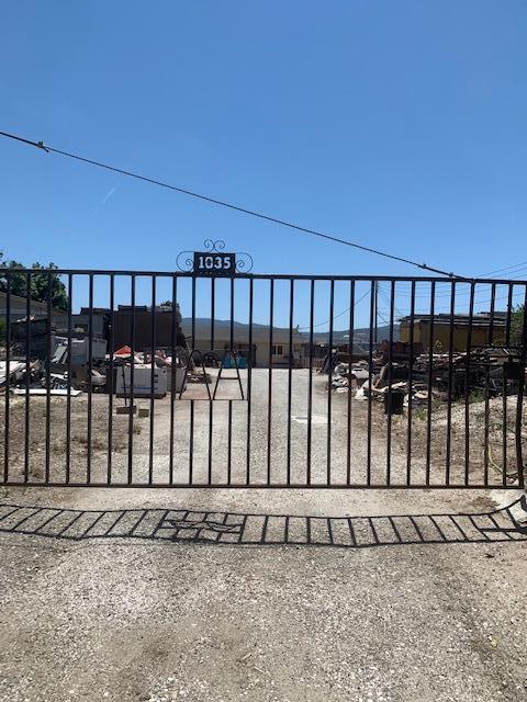 1035 Nash Road, HOLLISTER, California 95023, ,Comm Industrial For Sale,For Sale,Nash Road,40964895