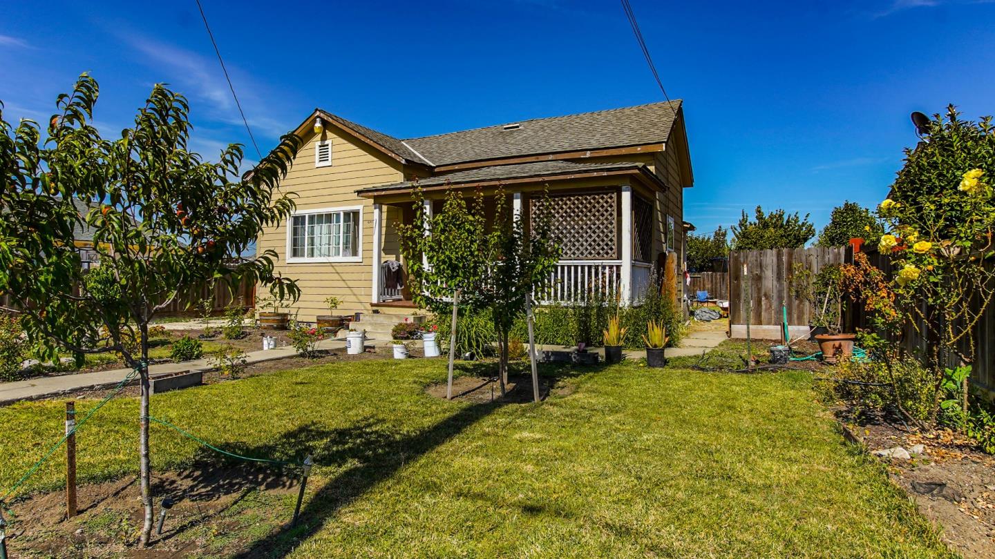 226 Sally St, Hollister, CA 95023 4 Beds 2 Baths (Sold