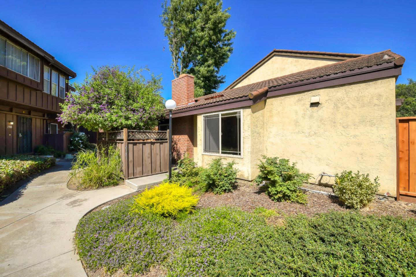 Detail Gallery Image 1 of 1 For 2381 Northgrove Ln, San Jose,  CA 95133 - 2 Beds | 1 Baths