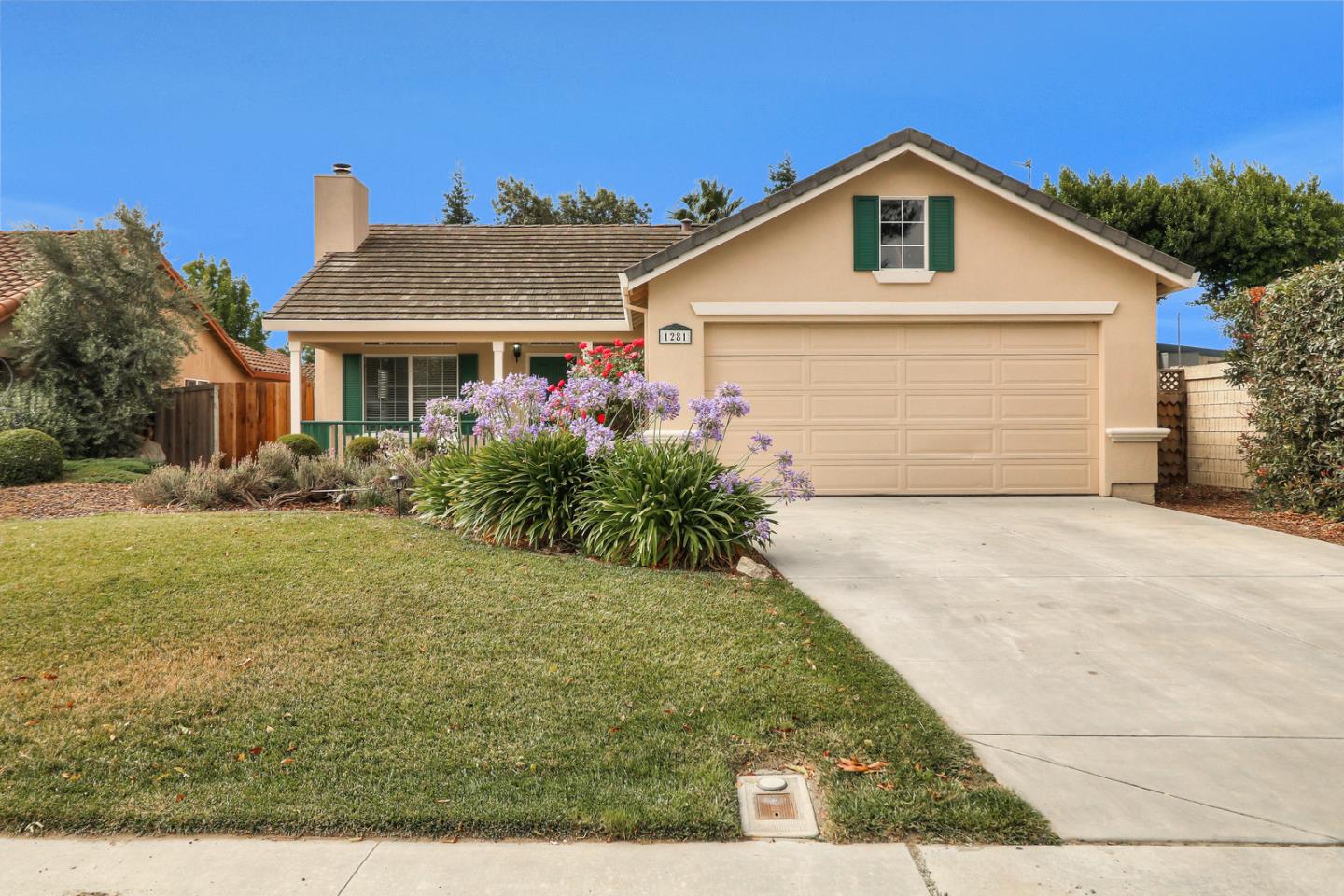 1281 South St, Hollister, CA 95023 3 Beds 2 Baths (Sold