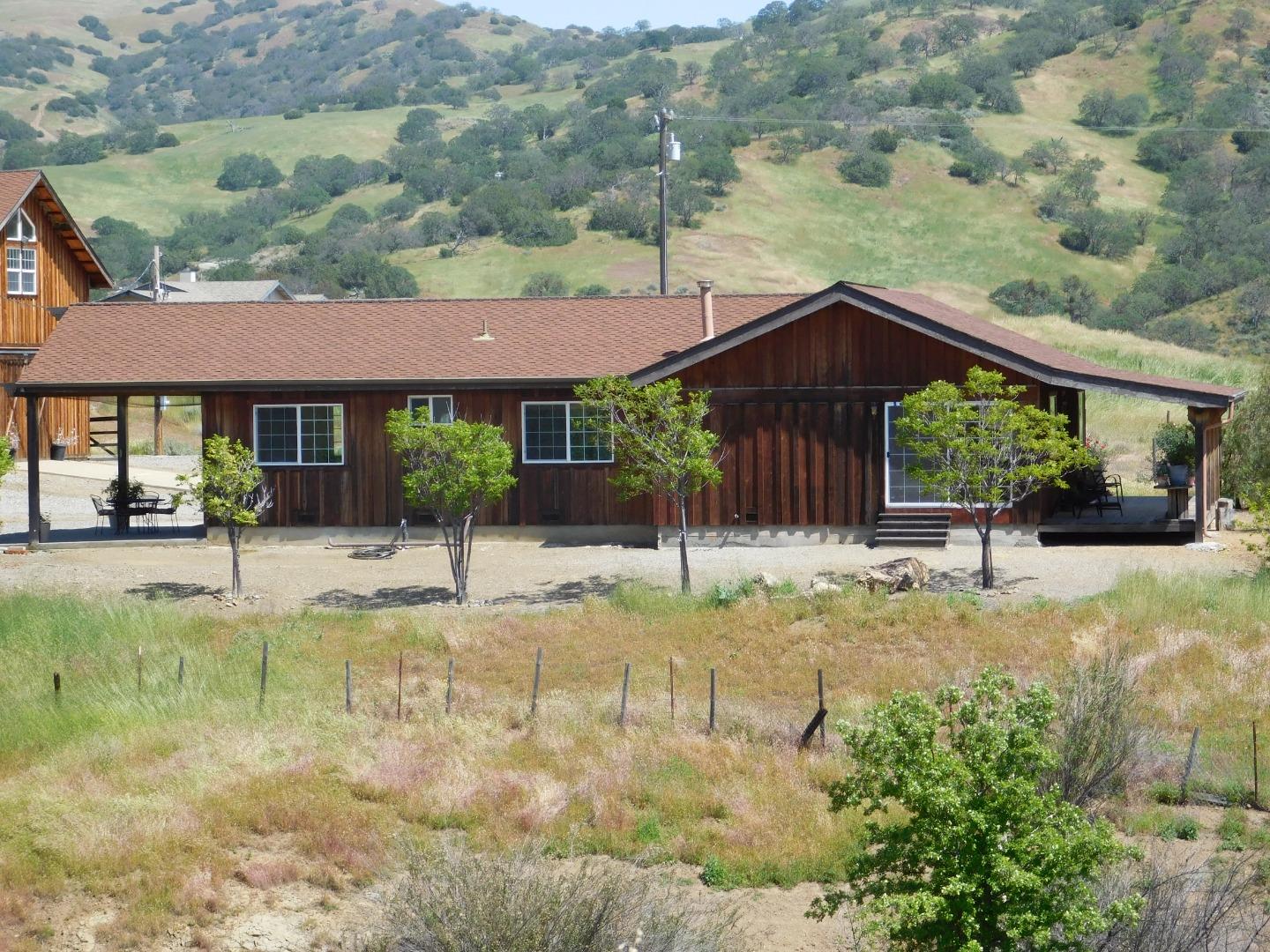 20334 Panoche Rd, Paicines, CA 95043 2 Beds 2/1 Baths (Active) ML81763158 MLSL