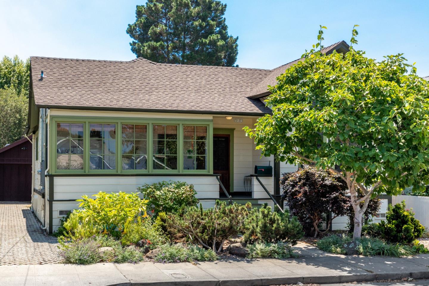 123 Pryce St Santa Cruz Ca 95060 3 Beds 2 1 Baths Sold